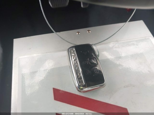 2017 JAGUAR F-PACE SADCL2BV2HA046965 Photo 10