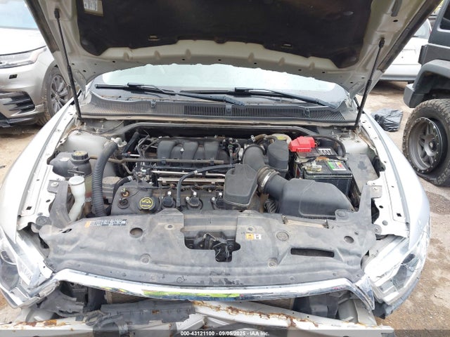 43121100 :رقم المزاد ، 1FAHP2D88HG135102 vin ، 2017 Ford Taurus Se مزاد بيع