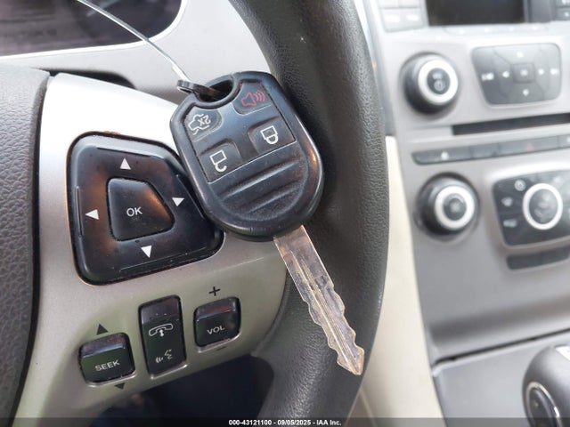 43121100 :رقم المزاد ، 1FAHP2D88HG135102 vin ، 2017 Ford Taurus Se مزاد بيع