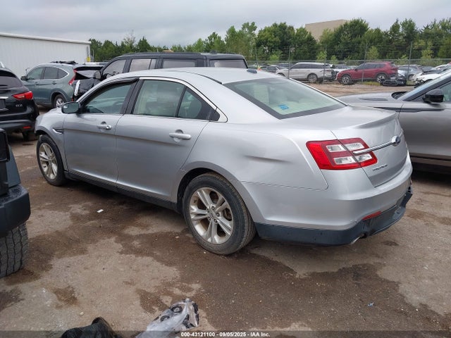 43121100 :رقم المزاد ، 1FAHP2D88HG135102 vin ، 2017 Ford Taurus Se مزاد بيع