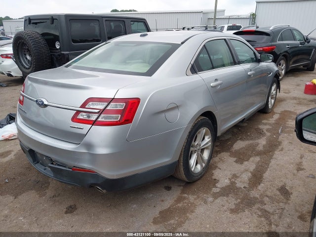 43121100 :رقم المزاد ، 1FAHP2D88HG135102 vin ، 2017 Ford Taurus Se مزاد بيع