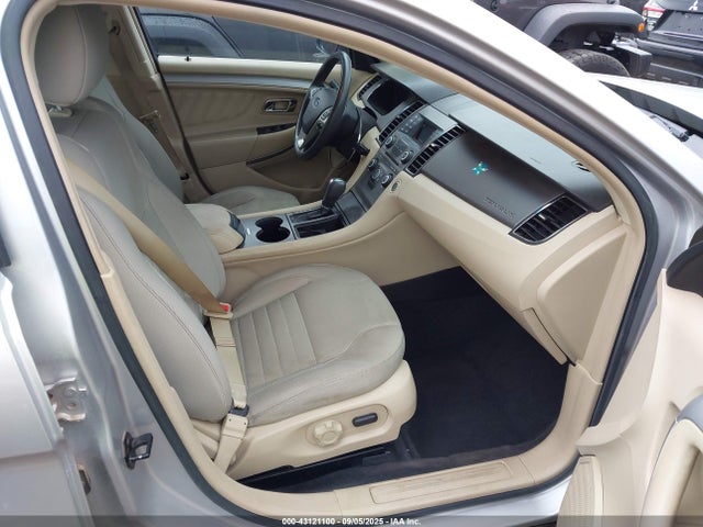 43121100 :رقم المزاد ، 1FAHP2D88HG135102 vin ، 2017 Ford Taurus Se مزاد بيع