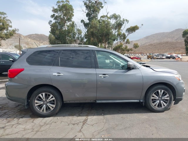 Nissan 2017 2017 5N1DR2MN1HC637025 Image 13