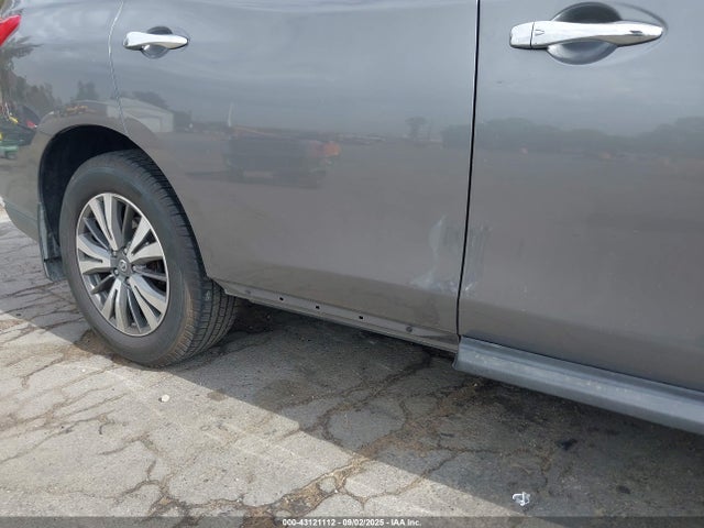 Nissan 2017 2017 5N1DR2MN1HC637025 Image 18