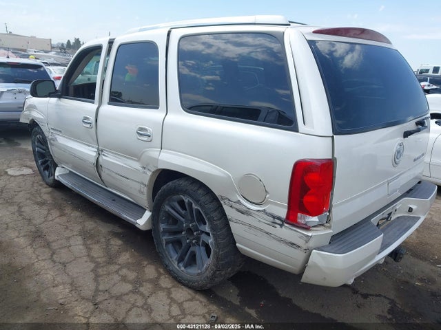 2004 CADILLAC ESCALADE 1GYEC63T54R235754 Photo 2