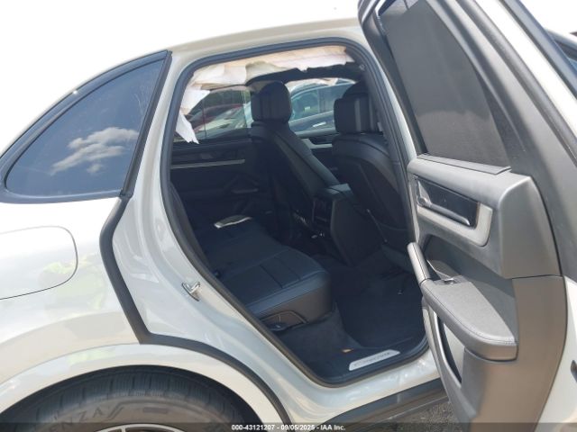 2025 PORSCHE CAYENNE WP1AA2AY9SDA04026 Photo 7