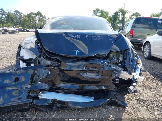 5YJ3E1EB1SF049050 Tesla MODEL 3
