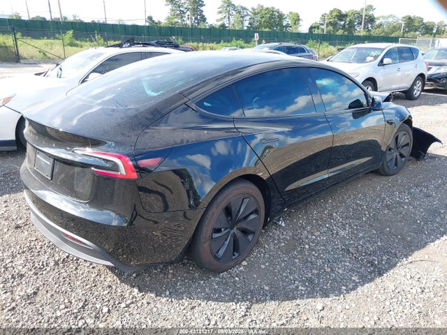 2025 TESLA MODEL 3 5YJ3E1EB1SF049050 Photo 3