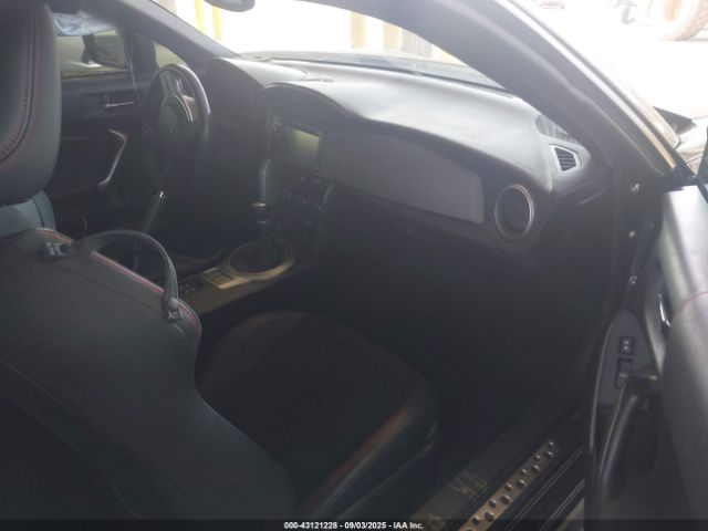 2015 SUBARU BRZ JF1ZCAC17F9603725 Photo 4