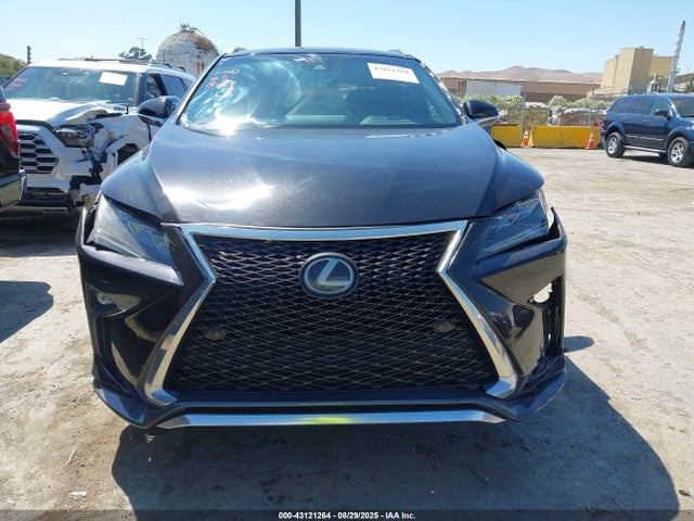 Lexus 2017 2017 2T2ZZMCA2HC056057 Image 12