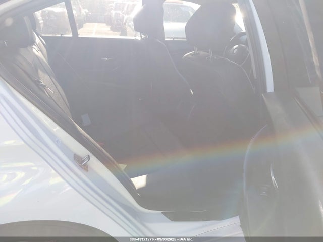 2016 BMW 320I WBA8A9C57GK618763 Photo 7