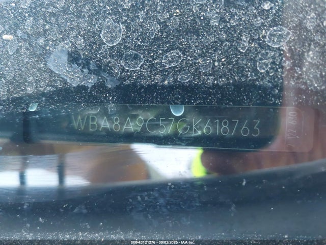 2016 BMW 320I WBA8A9C57GK618763 Photo 8