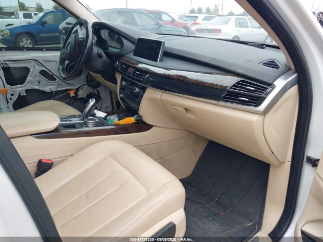 2015 BMW X5 5UXKR0C51F0P06181 Photo 4