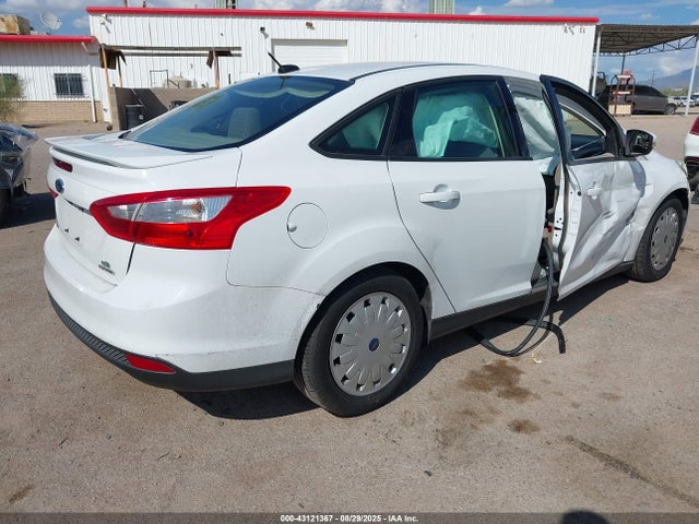 Ford 2014 2014 1FADP3F20EL201979 Image 4