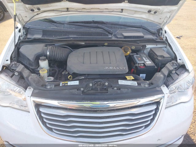 2C4RC1BG7FR696417 Chrysler Town and Country