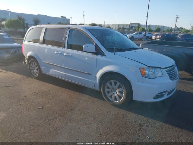2C4RC1BG7FR696417 Chrysler Town and Country