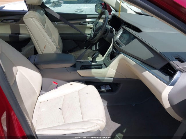 2017 CADILLAC XT5 1GYKNDRS4HZ276138 Photo 4