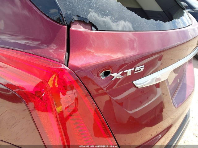 2017 CADILLAC XT5 1GYKNDRS4HZ276138 Photo 5