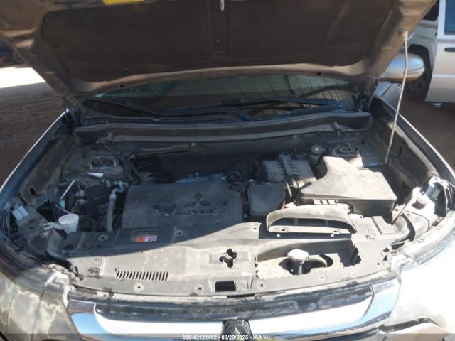 2016 MITSUBISHI OUTLANDER JA4AD3A36GZ046371 Photo 9