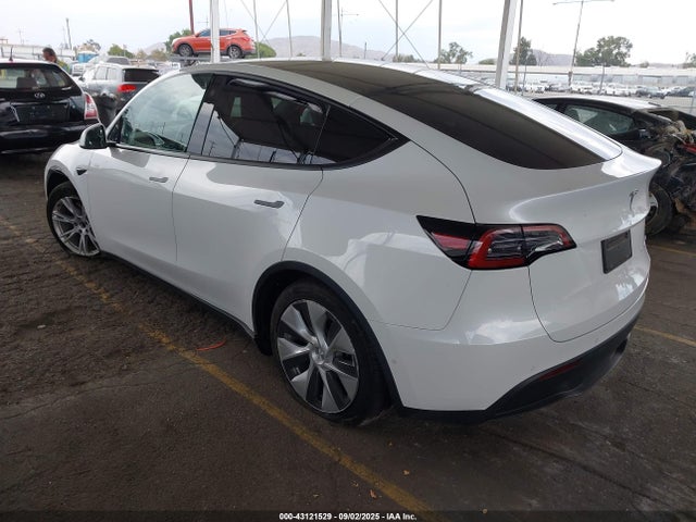 2022 TESLA MODEL Y 7SAYGDEE6NF345426 Photo 2