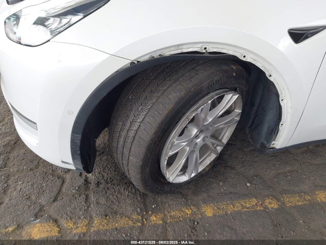 2022 TESLA MODEL Y 7SAYGDEE6NF345426 Photo 5