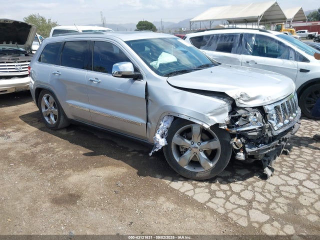 43121631 :رقم المزاد ، 1J4RR6GT8BC556102 vin ، 2011 Jeep Grand Cherokee Overland مزاد بيع