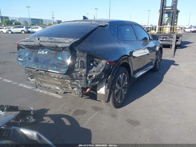 KNDC34LA6N5043171 KIA EV6