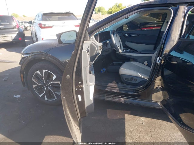 KNDC34LA6N5043171 KIA EV6