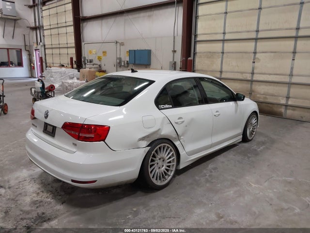 3VWD17AJ3FM296049 Volkswagen 1.8t