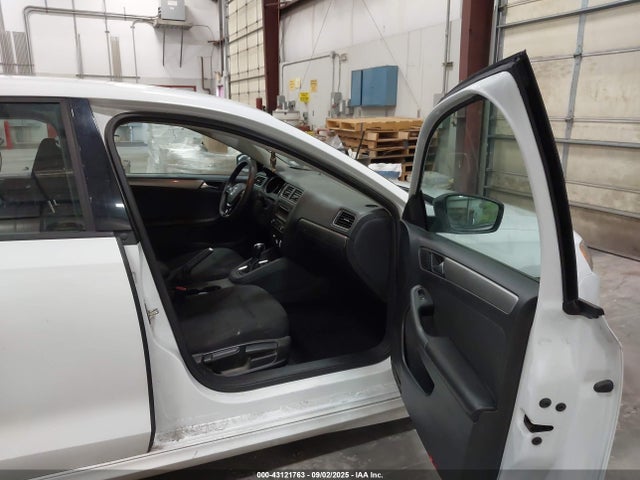 3VWD17AJ3FM296049 Volkswagen 1.8t