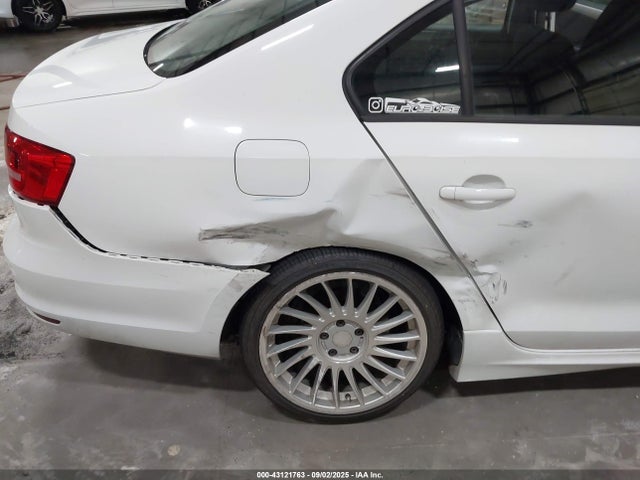 3VWD17AJ3FM296049 Volkswagen 1.8t