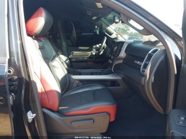 2019 RAM 1500 1C6SRFFT8KN545086 Photo 4