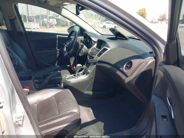 1G1P75SZ7E7166767 Chevrolet luz