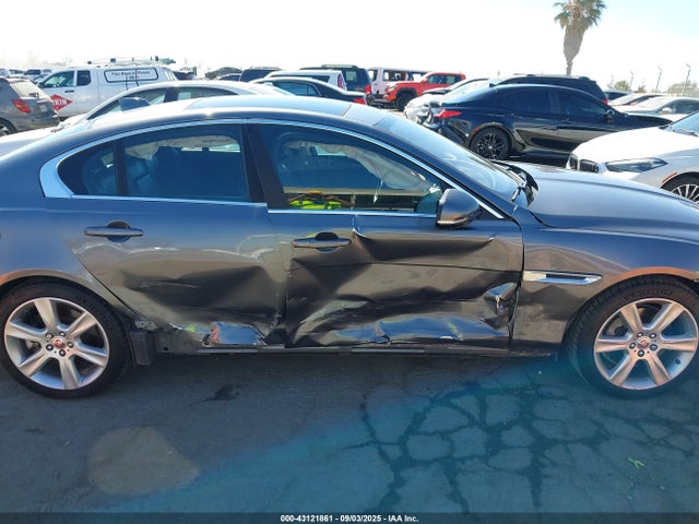 Jaguar aj20p 2018 SAJAE4FX6JCP35892 Image 13