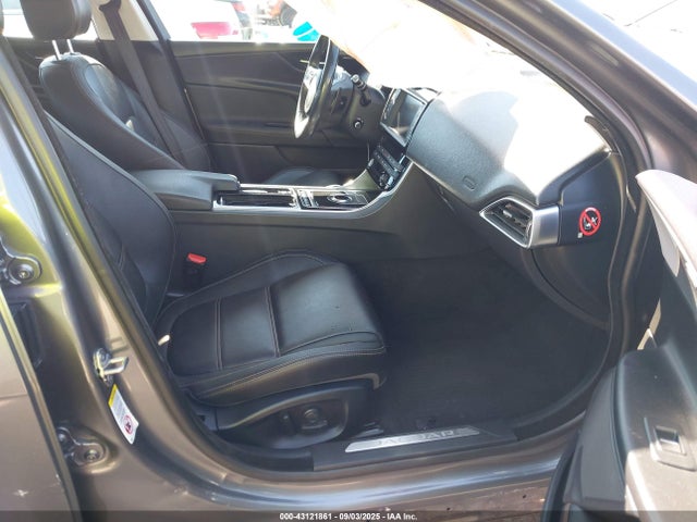 Jaguar aj20p 2018 SAJAE4FX6JCP35892 Image 5