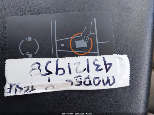 2023 TESLA MODEL Y 7SAYGDEE8PF598749 Photo 10