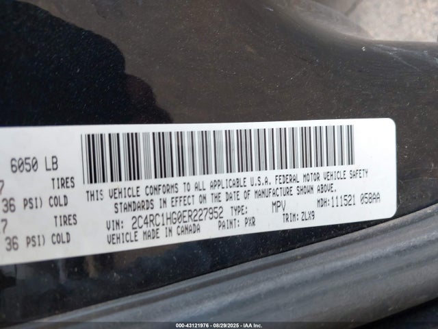 2C4RC1HG0ER227952 Chrysler Town and Country