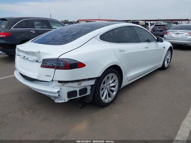 2016 TESLA MODEL S 5YJSA1E28GF150780 Photo 3