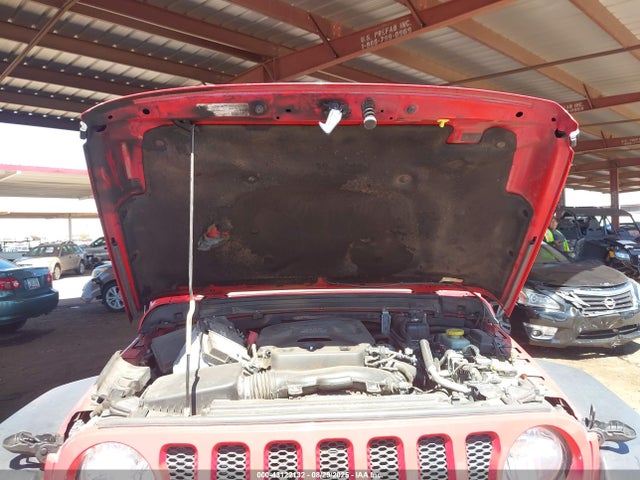 1C4HJXDN6JW232485 Jeep Wrangler