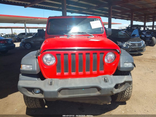 1C4HJXDN6JW232485 Jeep Wrangler