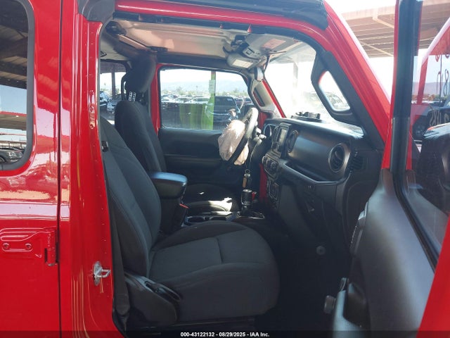 1C4HJXDN6JW232485 Jeep Wrangler
