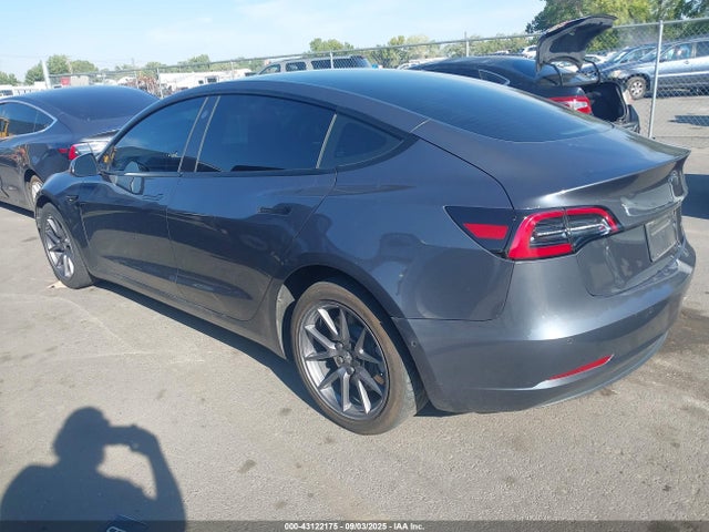 2022 TESLA MODEL 3 5YJ3E1EB7NF164045 Photo 2