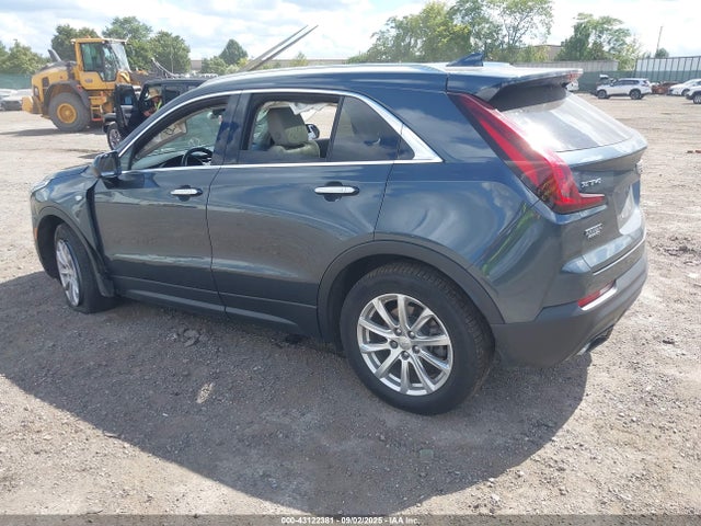 2019 CADILLAC XT4 1GYFZBR4XKF158647 Photo 2
