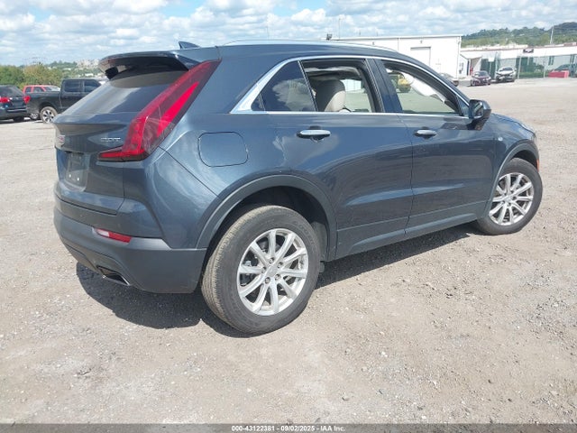 2019 CADILLAC XT4 1GYFZBR4XKF158647 Photo 3
