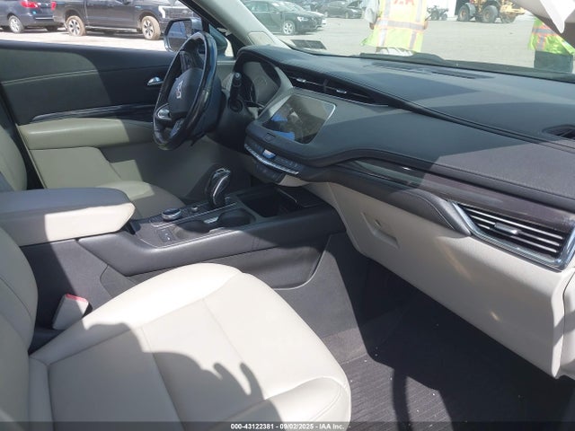 2019 CADILLAC XT4 1GYFZBR4XKF158647 Photo 4