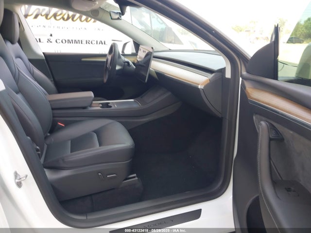 2023 TESLA MODEL Y 7SAYGDEE9PA096765 Photo 4