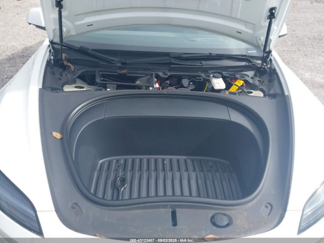 2024 TESLA MODEL 3 5YJ3E1EA4RF747363 Photo 9