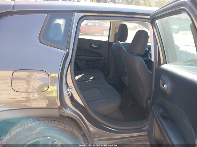 Jeep Compass 2018 3C4NJCAB5JT489293 Image 8