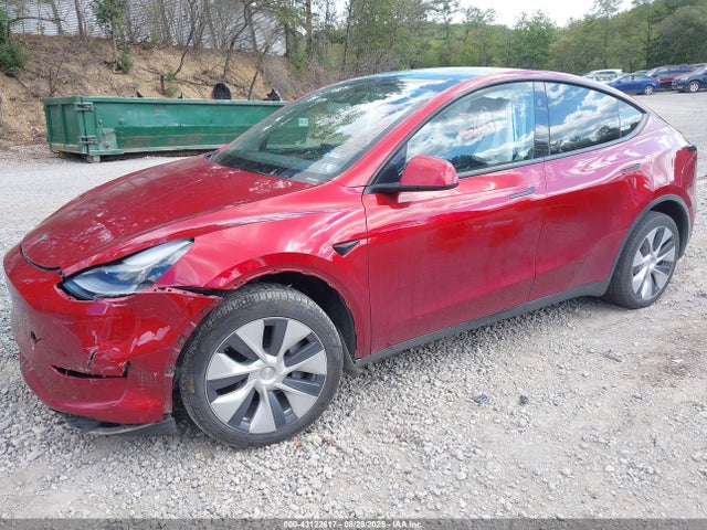 Tesla Model Y 2024 7SAYGDEE2RA241406 Image 2