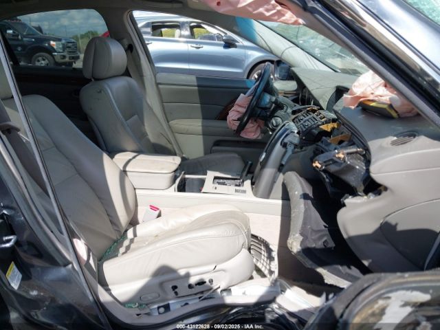 2008 ACURA RL JH4KB166X8C001072 Photo 4